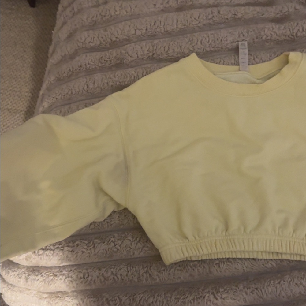 ALO Yoga Pale Yellow Cropped Sweatshirt